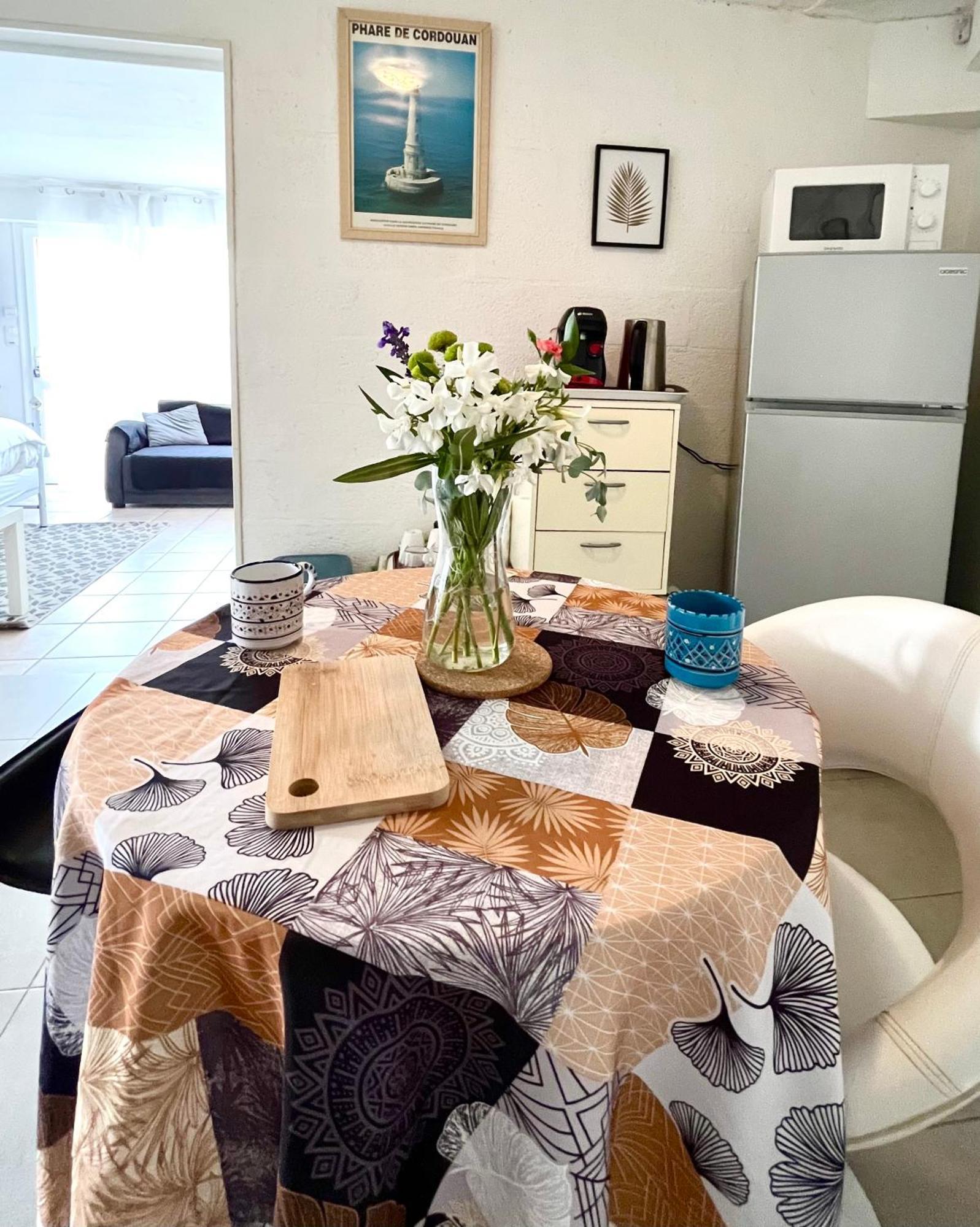 Chambre Avec Vue La Roche-Chalais Extérieur photo